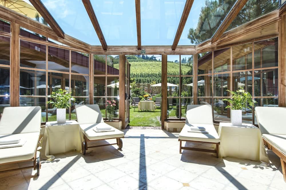 شرفة مرصوفة