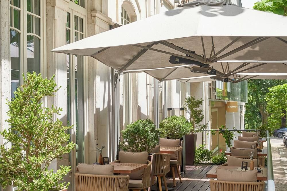 شرفة مرصوفة