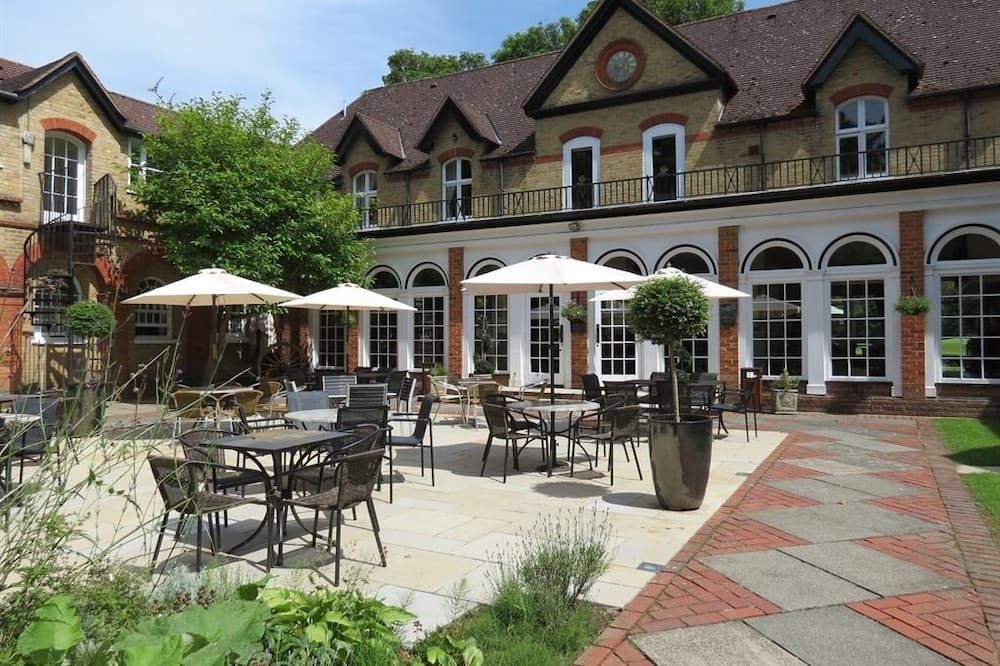 شرفة مرصوفة