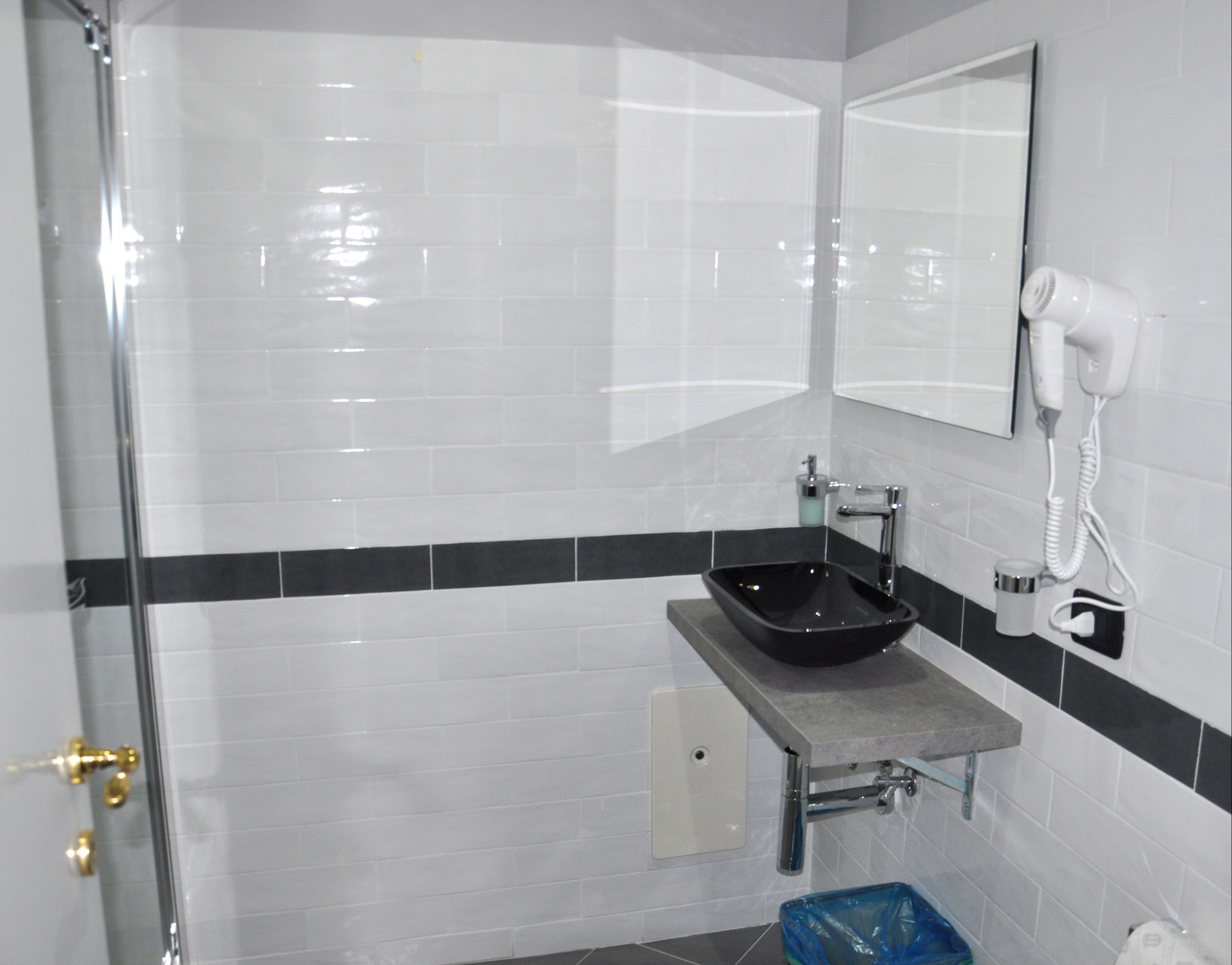 آخر