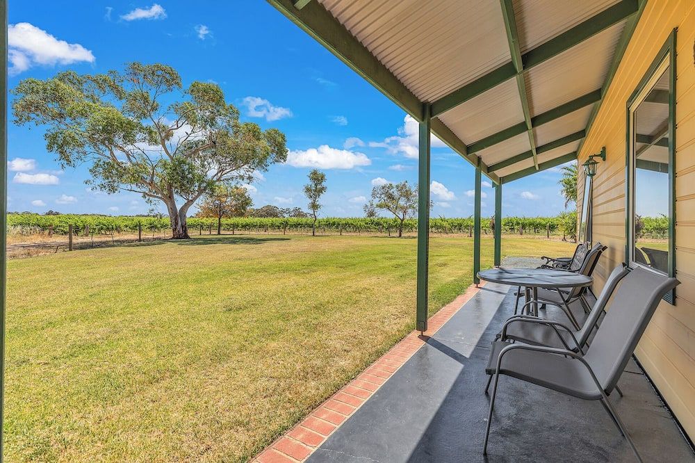 شرفة مرصوفة