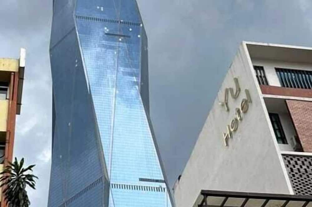 آخر