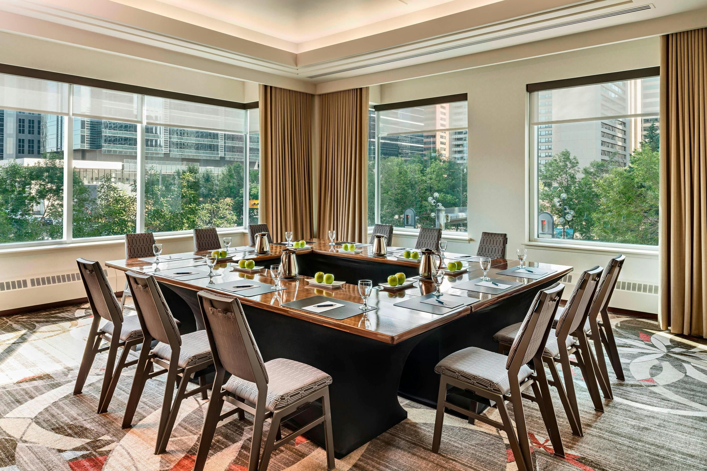 غرفة الاجتماعات