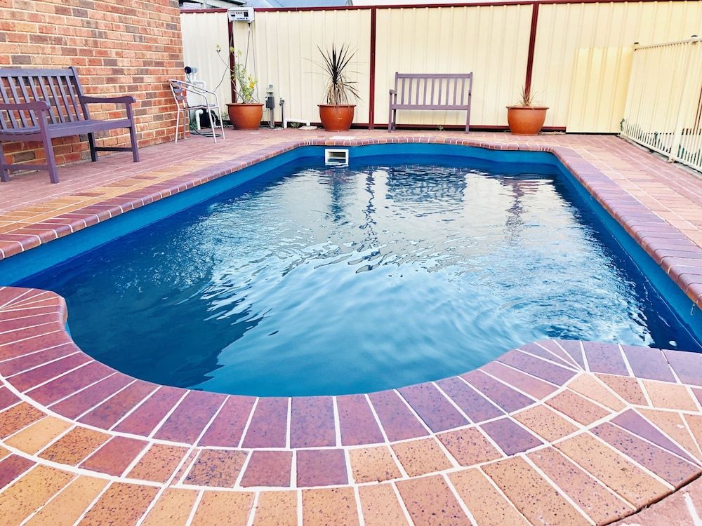 حوض السباحة صورة