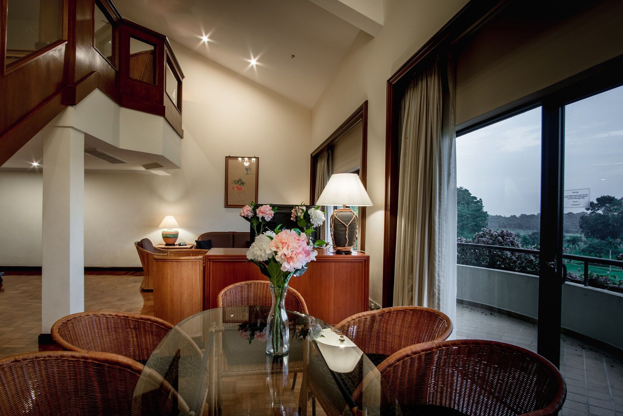 غرفة طعام صورة