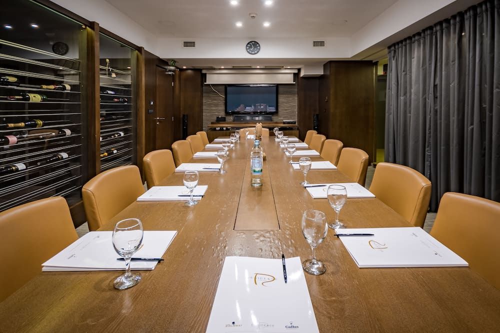 غرفة الاجتماعات