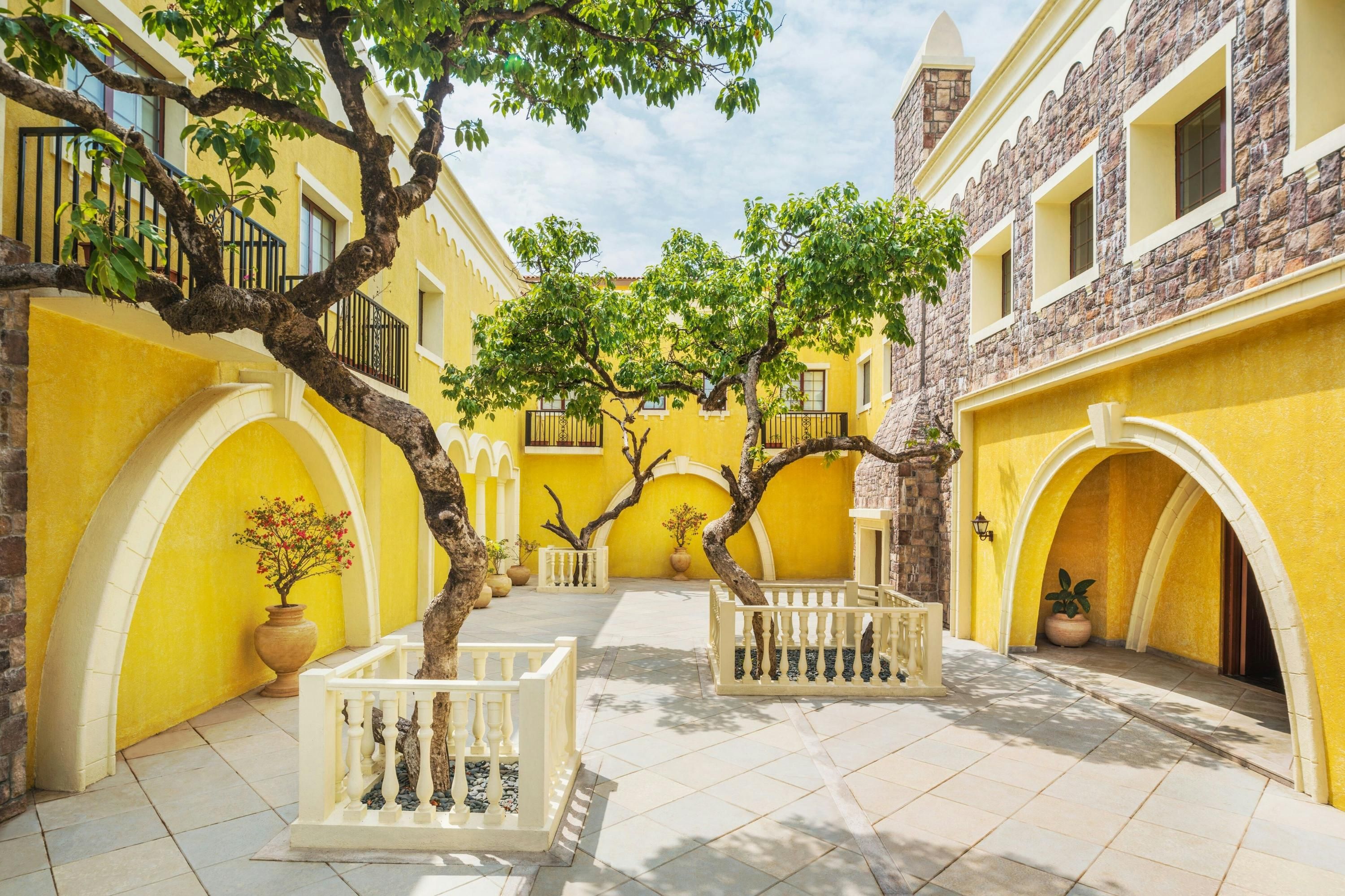 شرفة مرصوفة