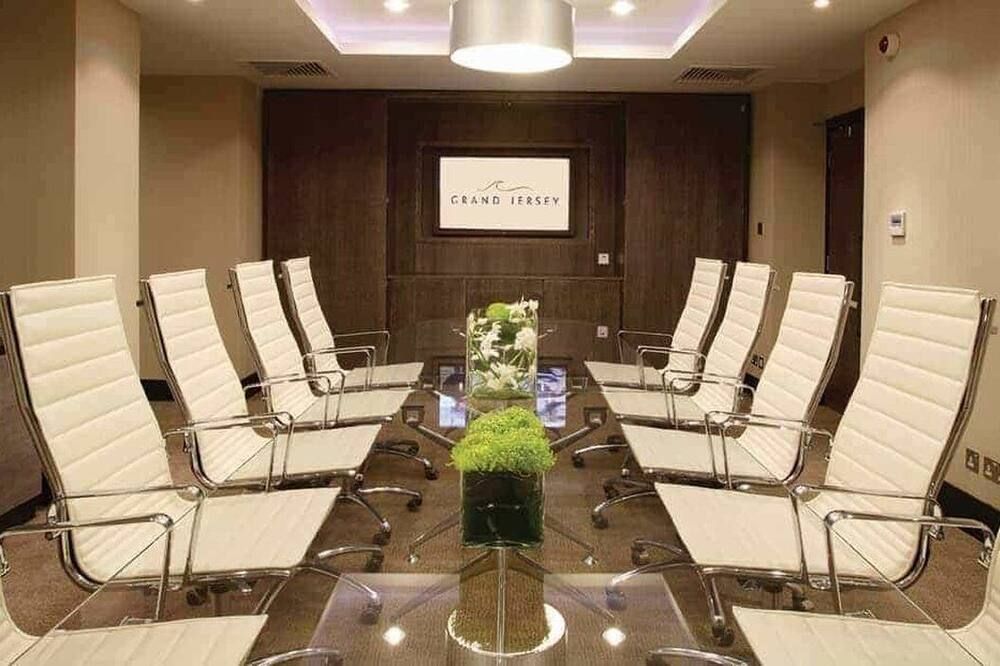 غرفة الاجتماعات