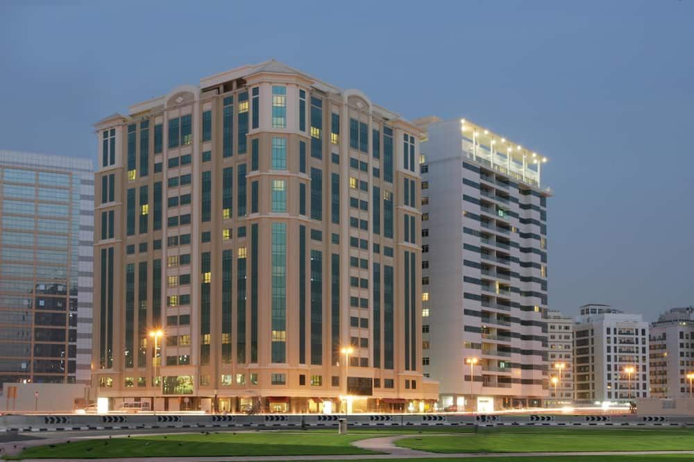 مبنى