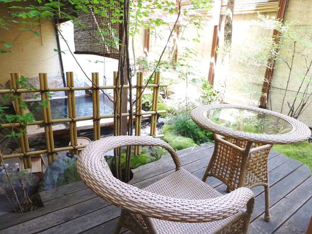 شرفة مرصوفة