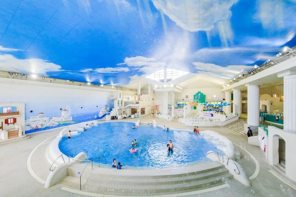 حوض السباحة صورة