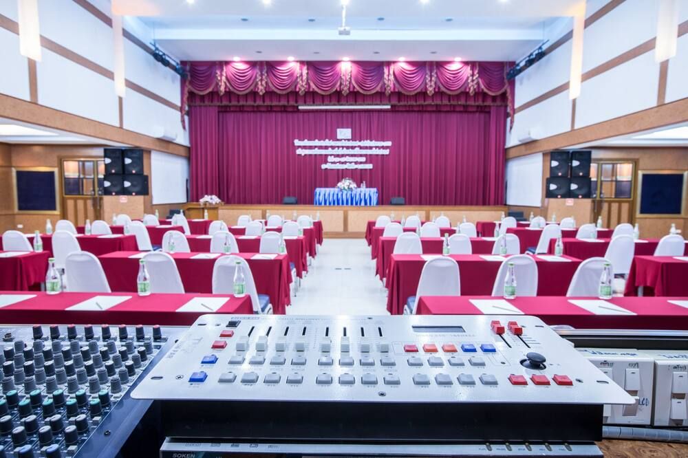 غرفة الاجتماعات