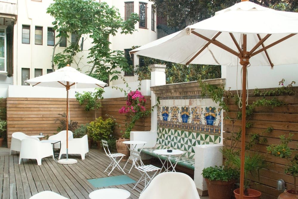 شرفة مرصوفة