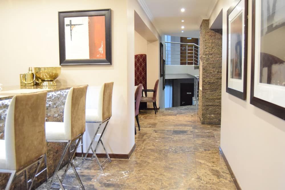 غرفة طعام صورة