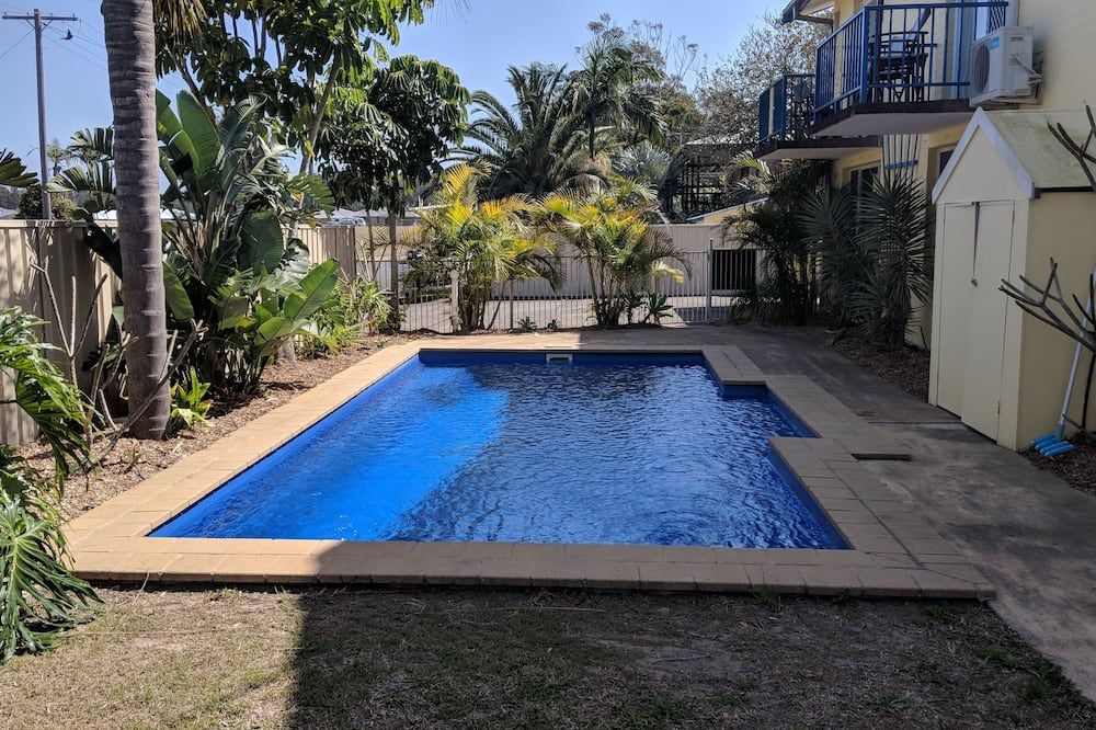 حوض السباحة صورة