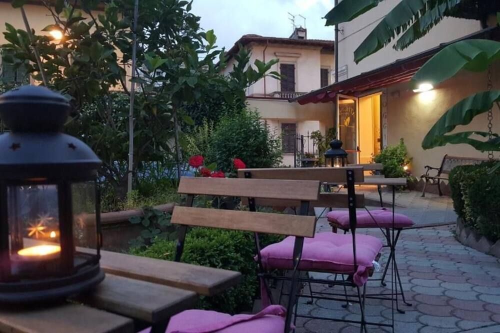 شرفة مرصوفة