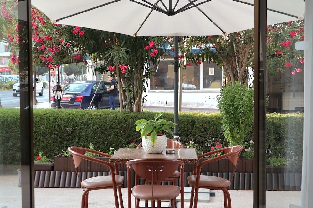 شرفة مرصوفة