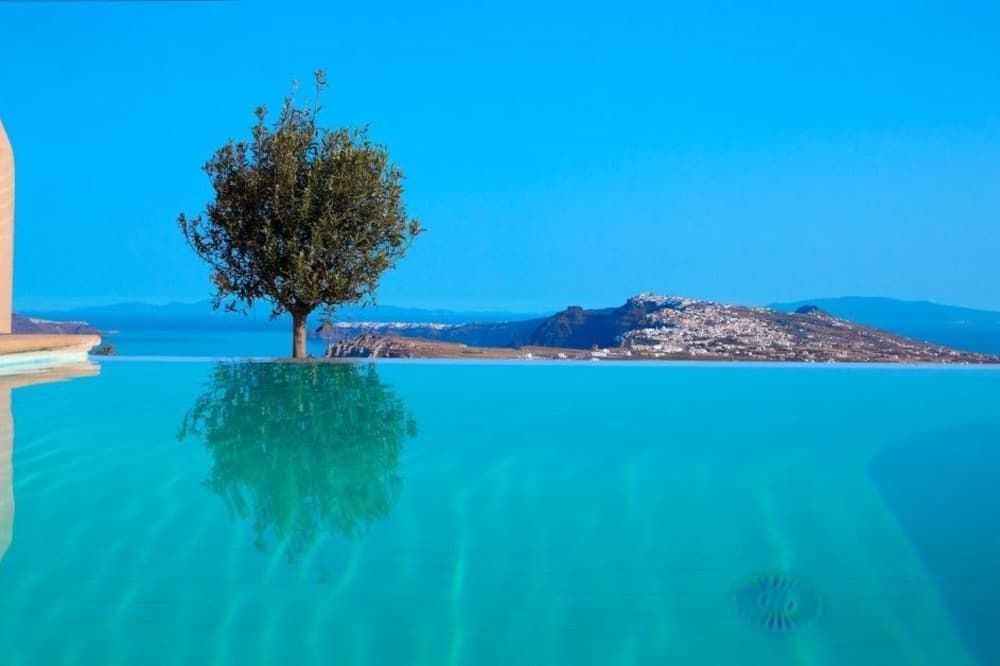 حوض السباحة صورة