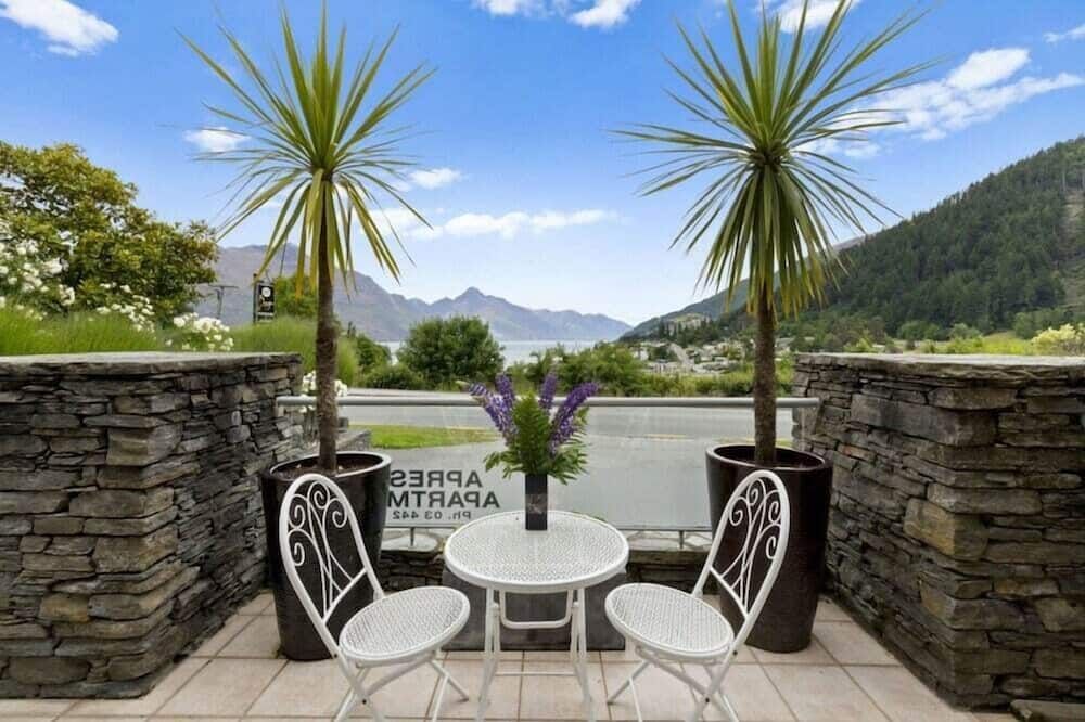 شرفة مرصوفة