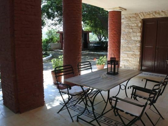 شرفة مرصوفة