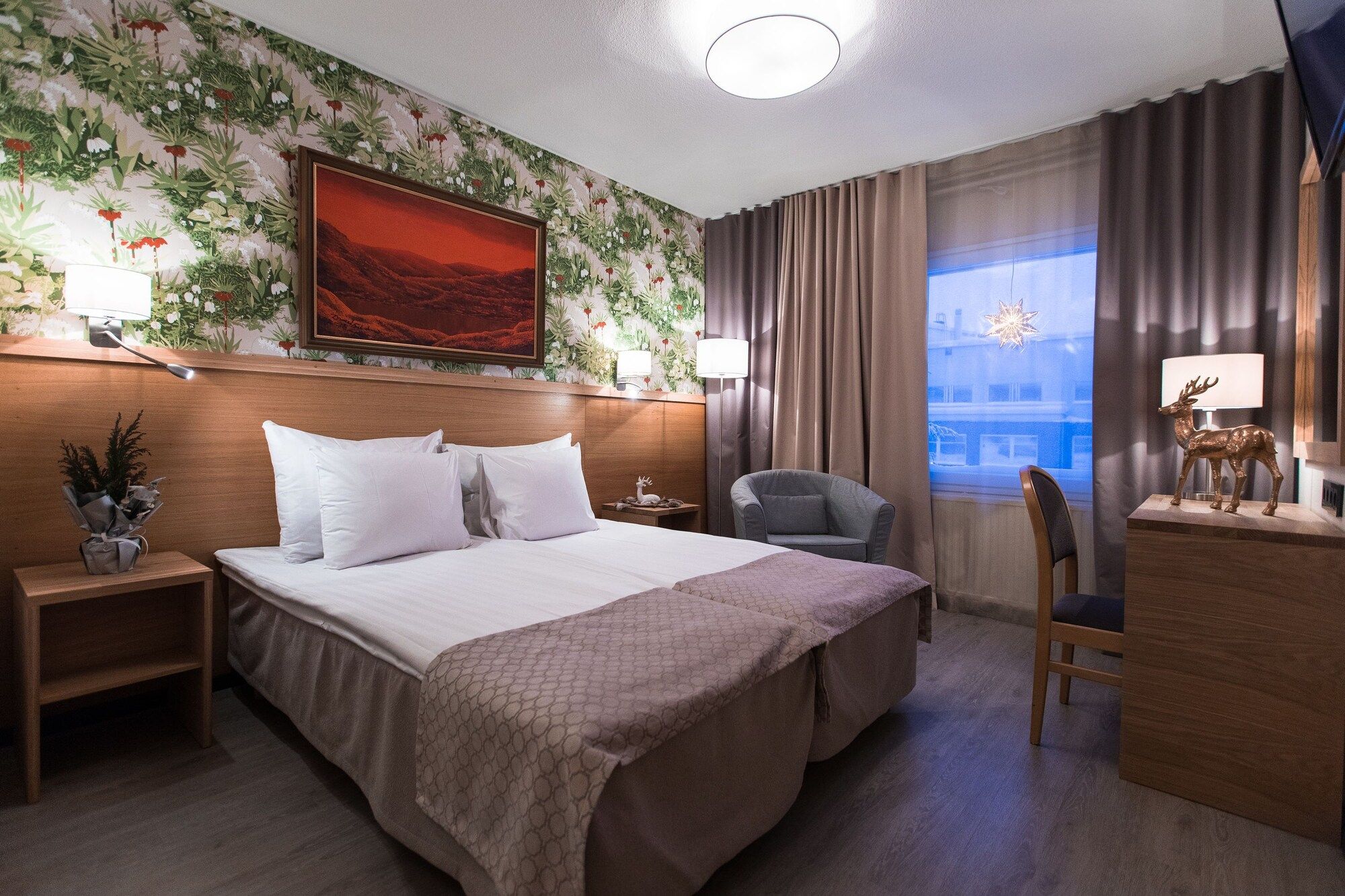 آخر