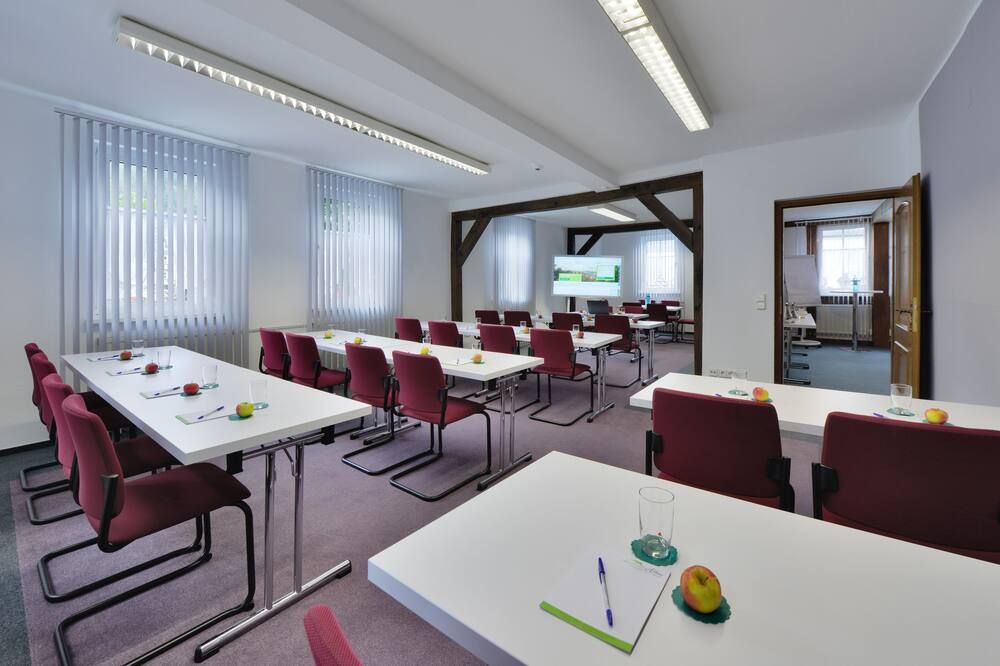 غرفة الاجتماعات