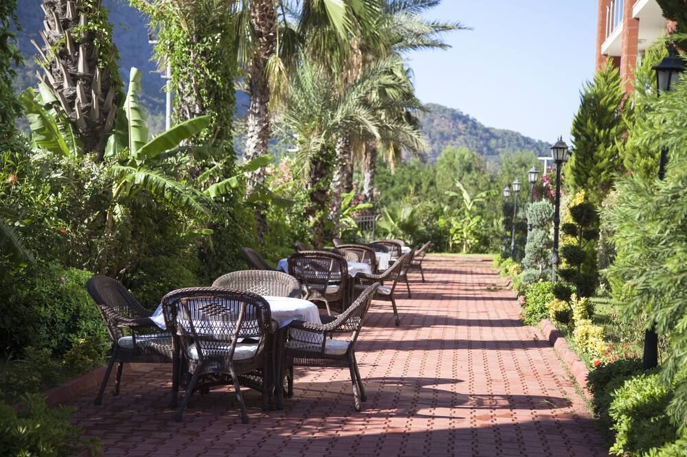 شرفة مرصوفة