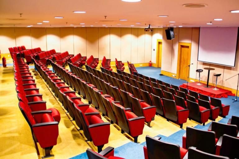 غرفة الاجتماعات