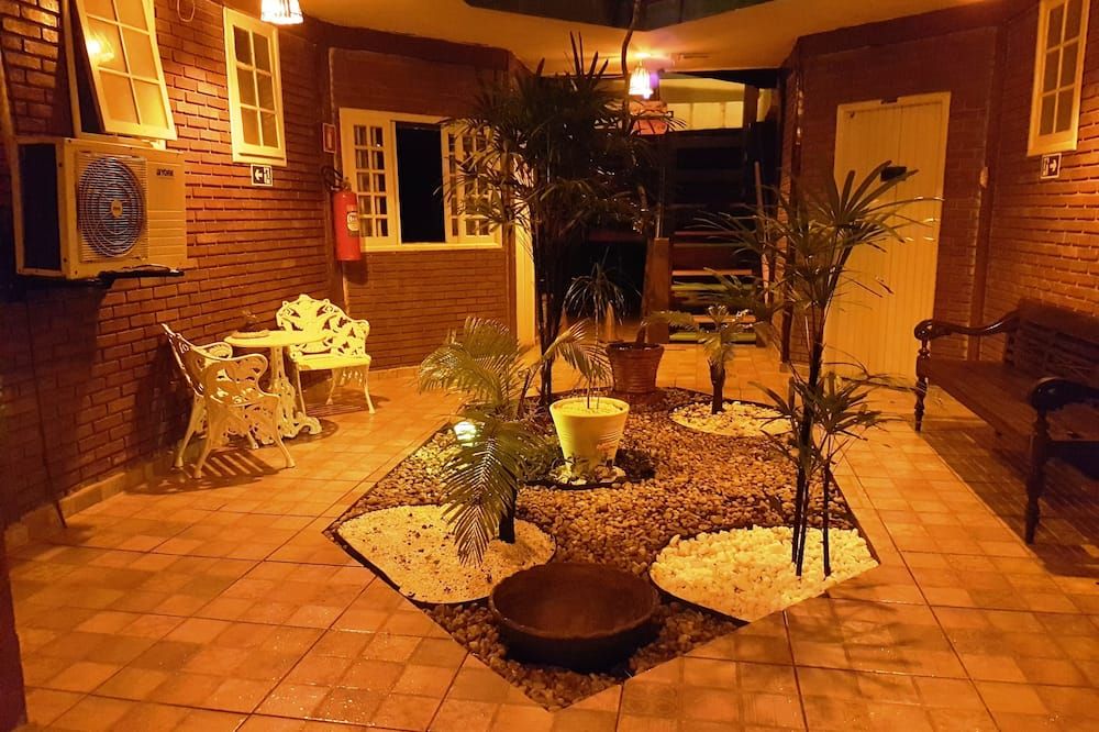 شرفة مرصوفة صورة