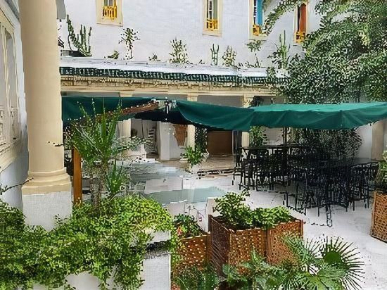 شرفة مرصوفة