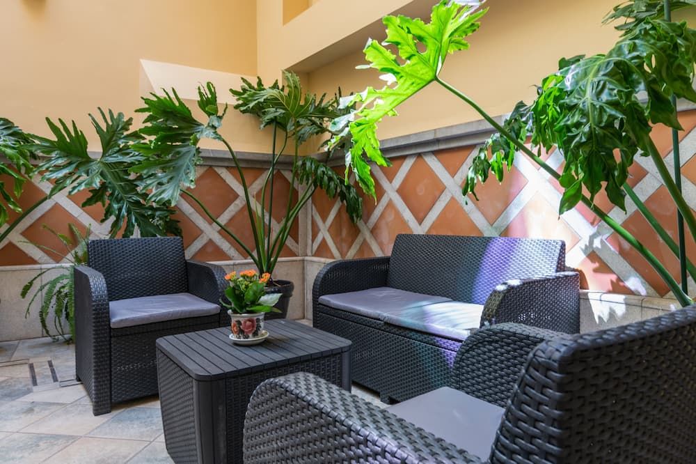 شرفة مرصوفة صورة