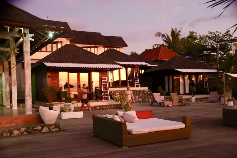 شرفة مرصوفة