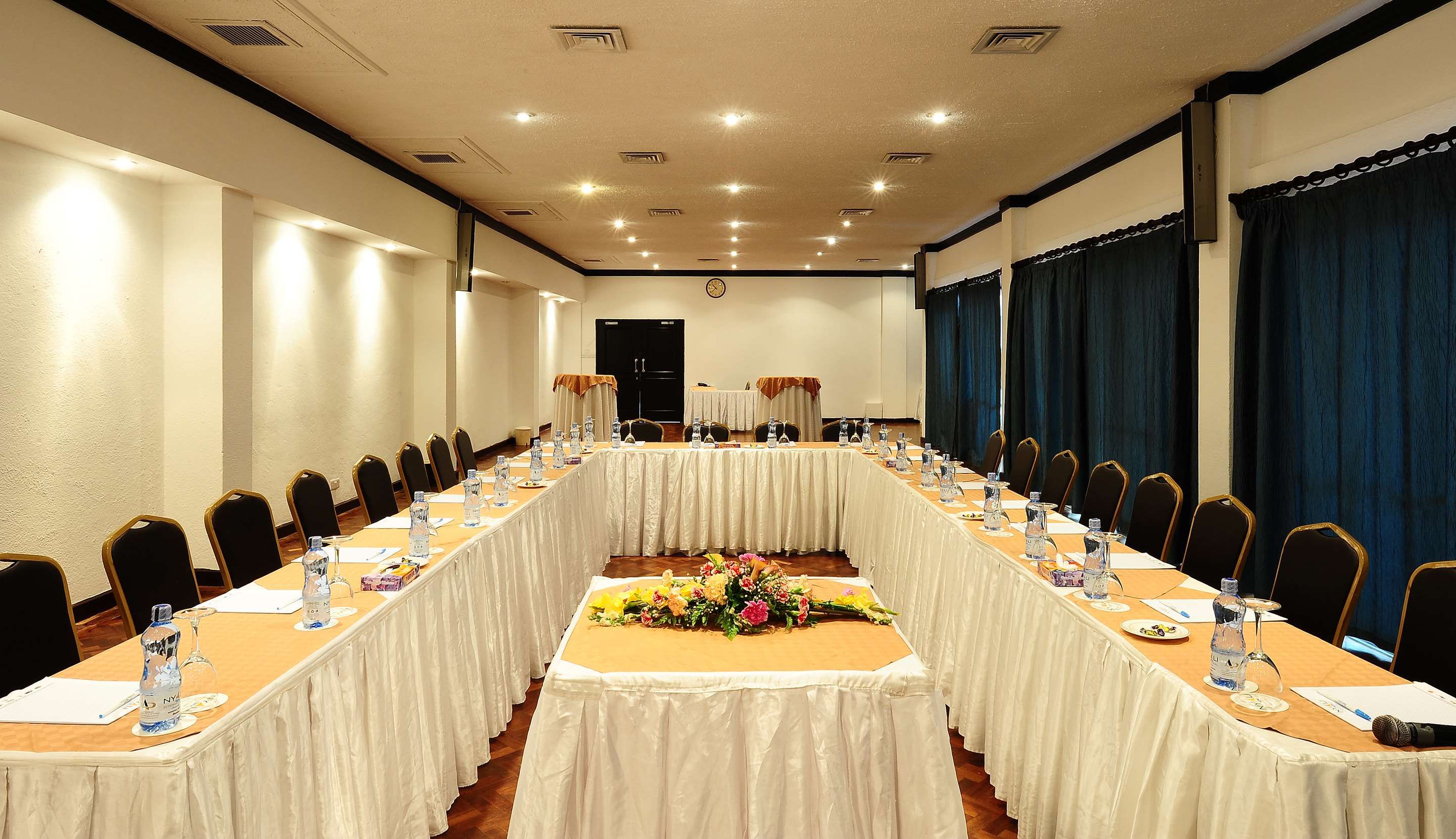 غرفة الاجتماعات