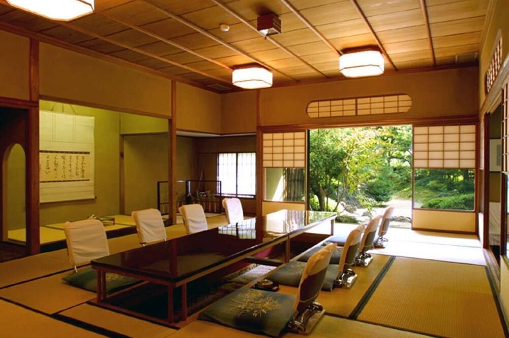 غرفة الاجتماعات