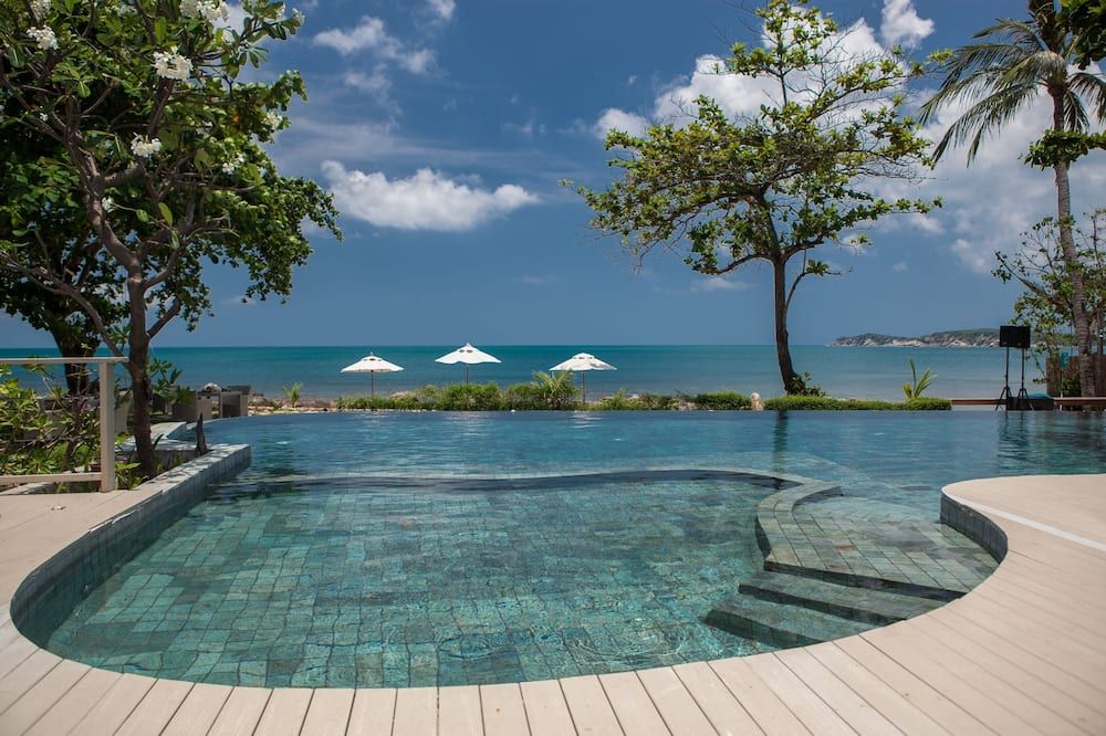 حوض السباحة صورة