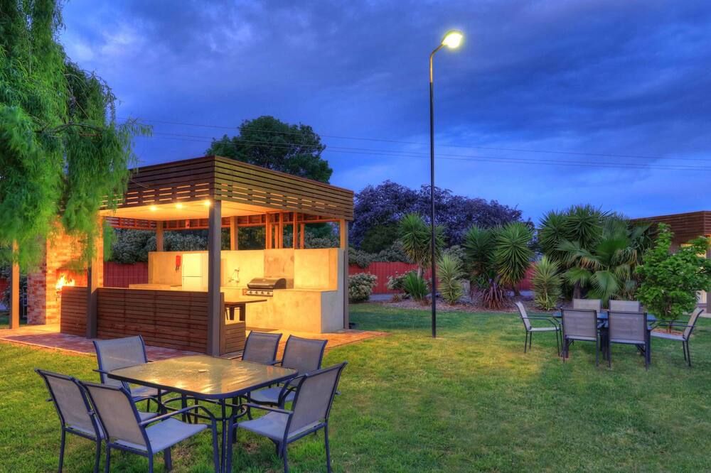 شرفة مرصوفة