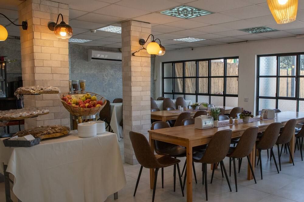 مطعم