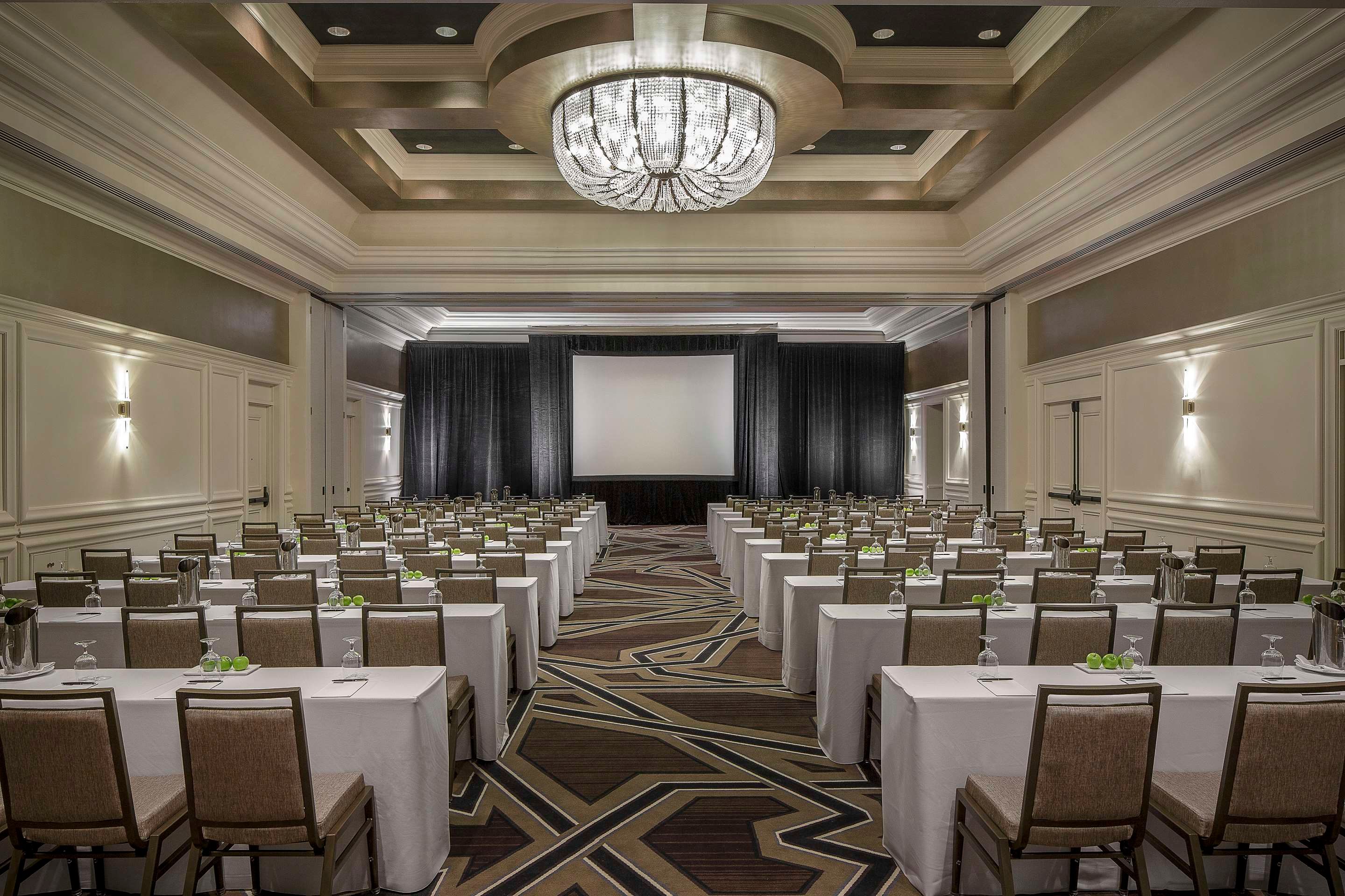 غرفة الاجتماعات