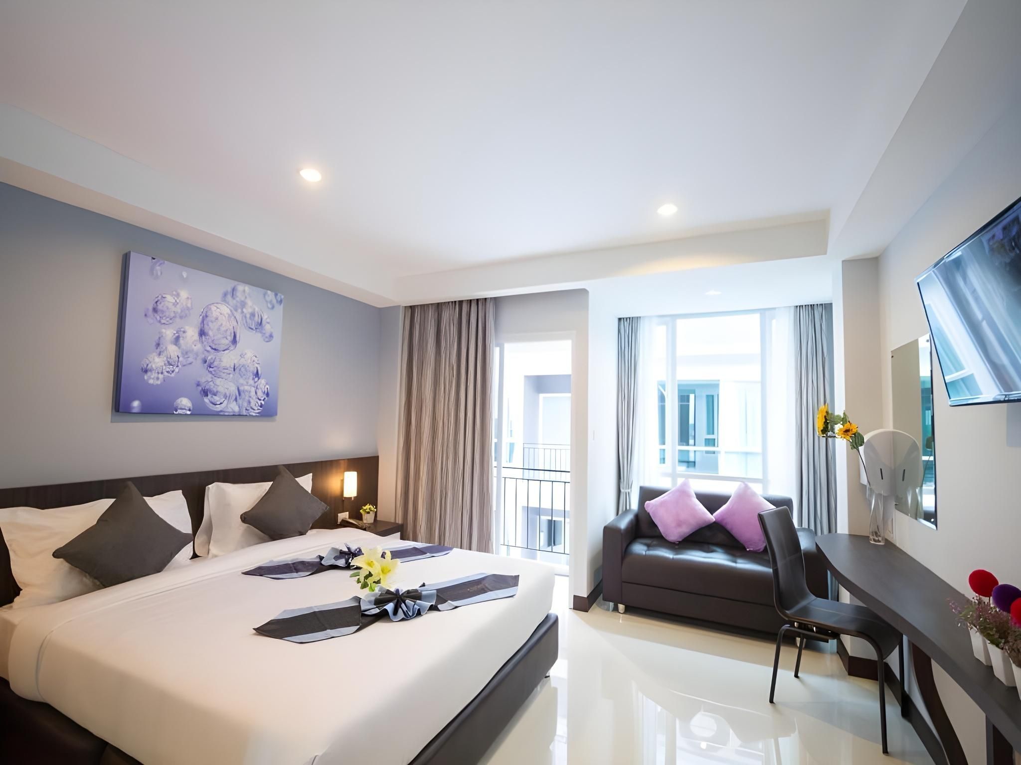 حوض السباحة صورة