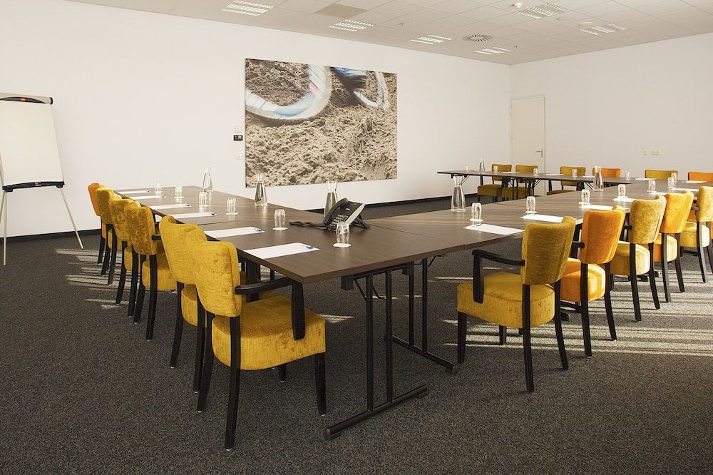 غرفة الاجتماعات