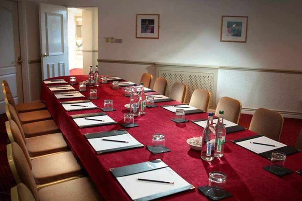 غرفة الاجتماعات