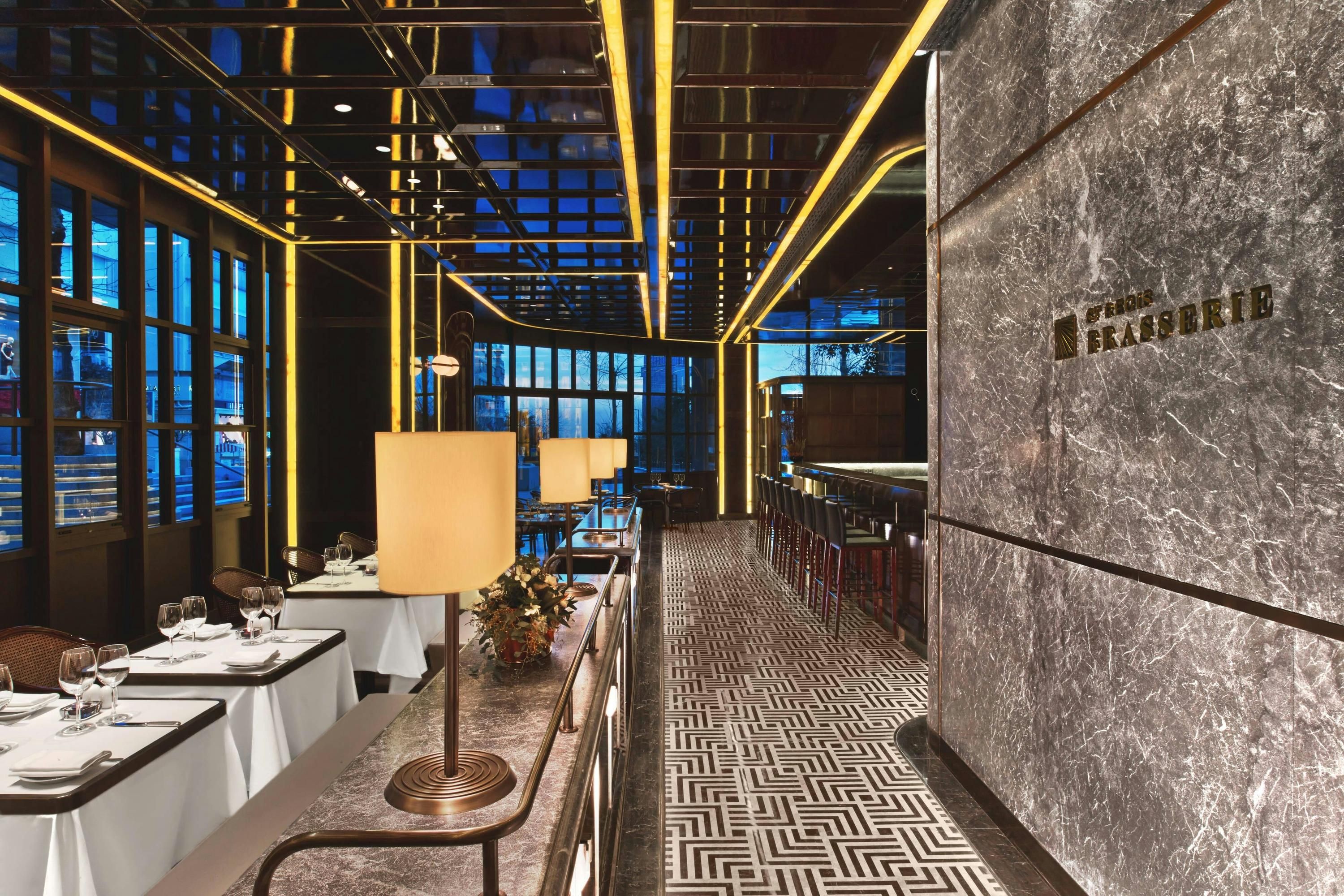 مطعم