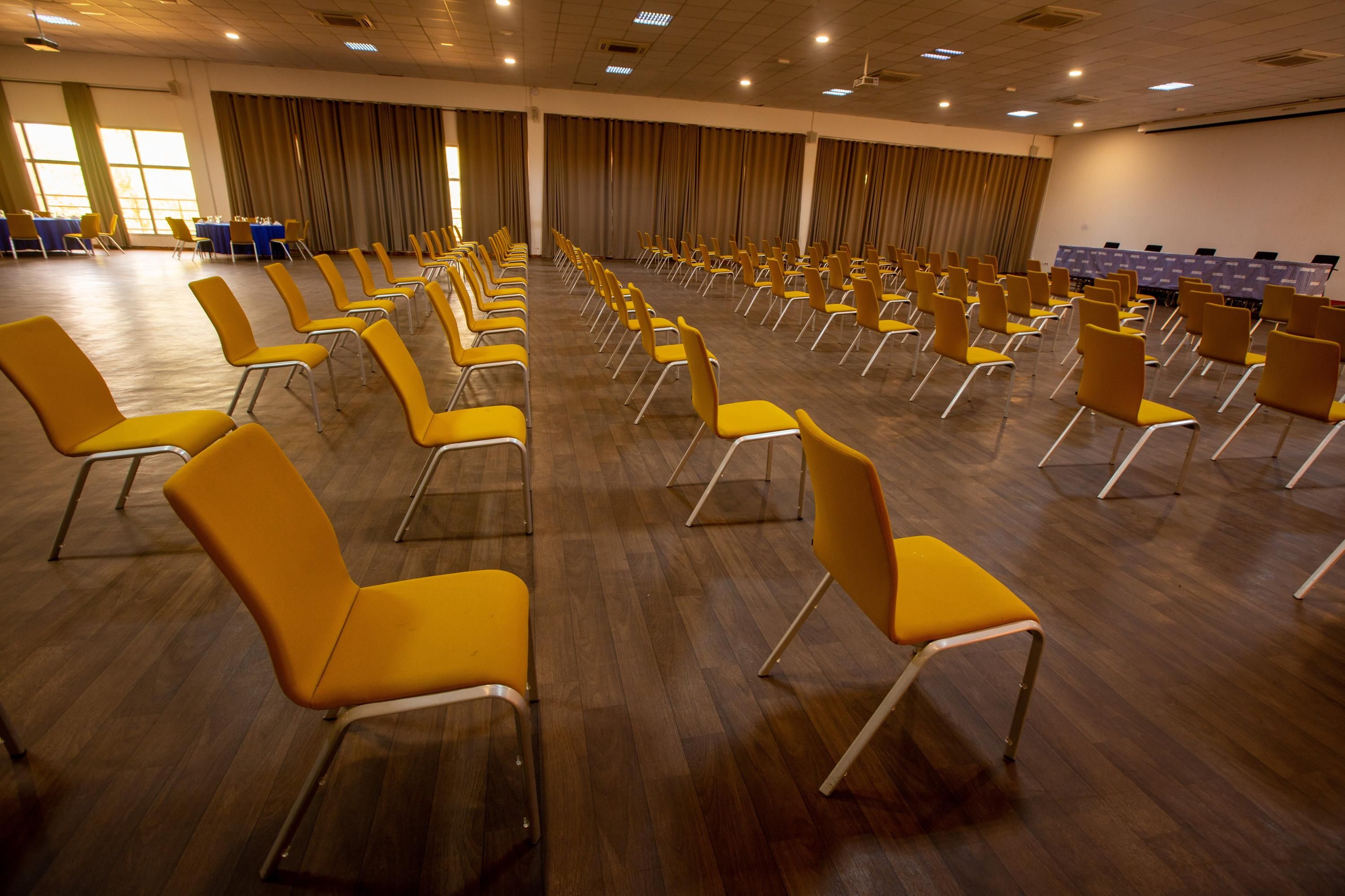 غرفة الاجتماعات