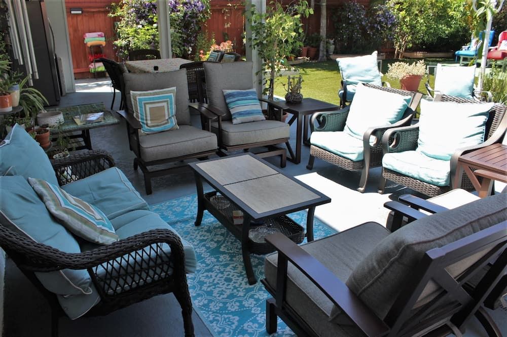 شرفة مرصوفة