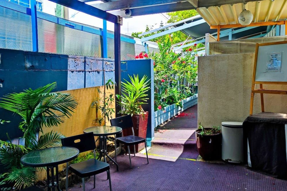 شرفة مرصوفة