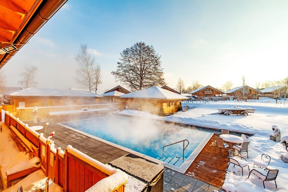 حوض السباحة صورة