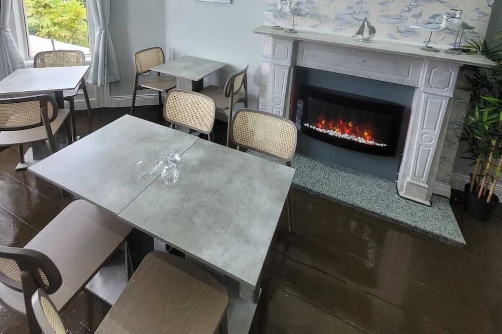 مطعم