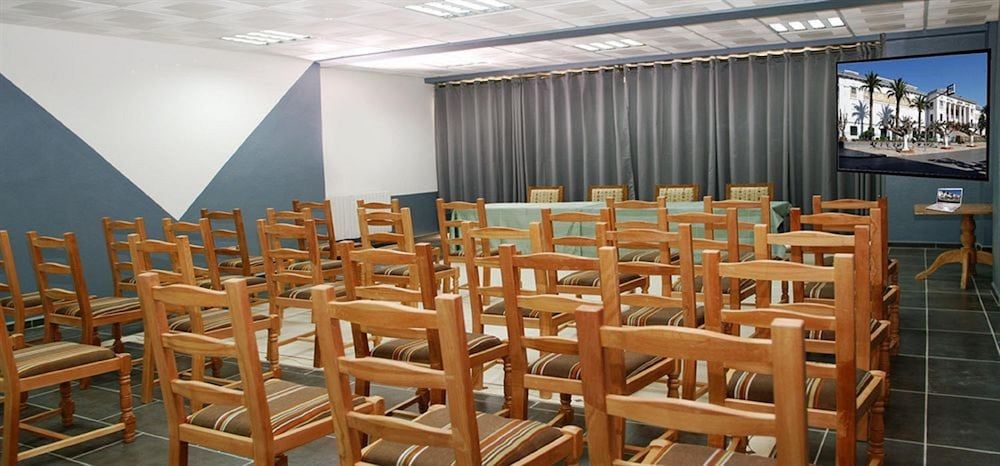 غرفة الاجتماعات