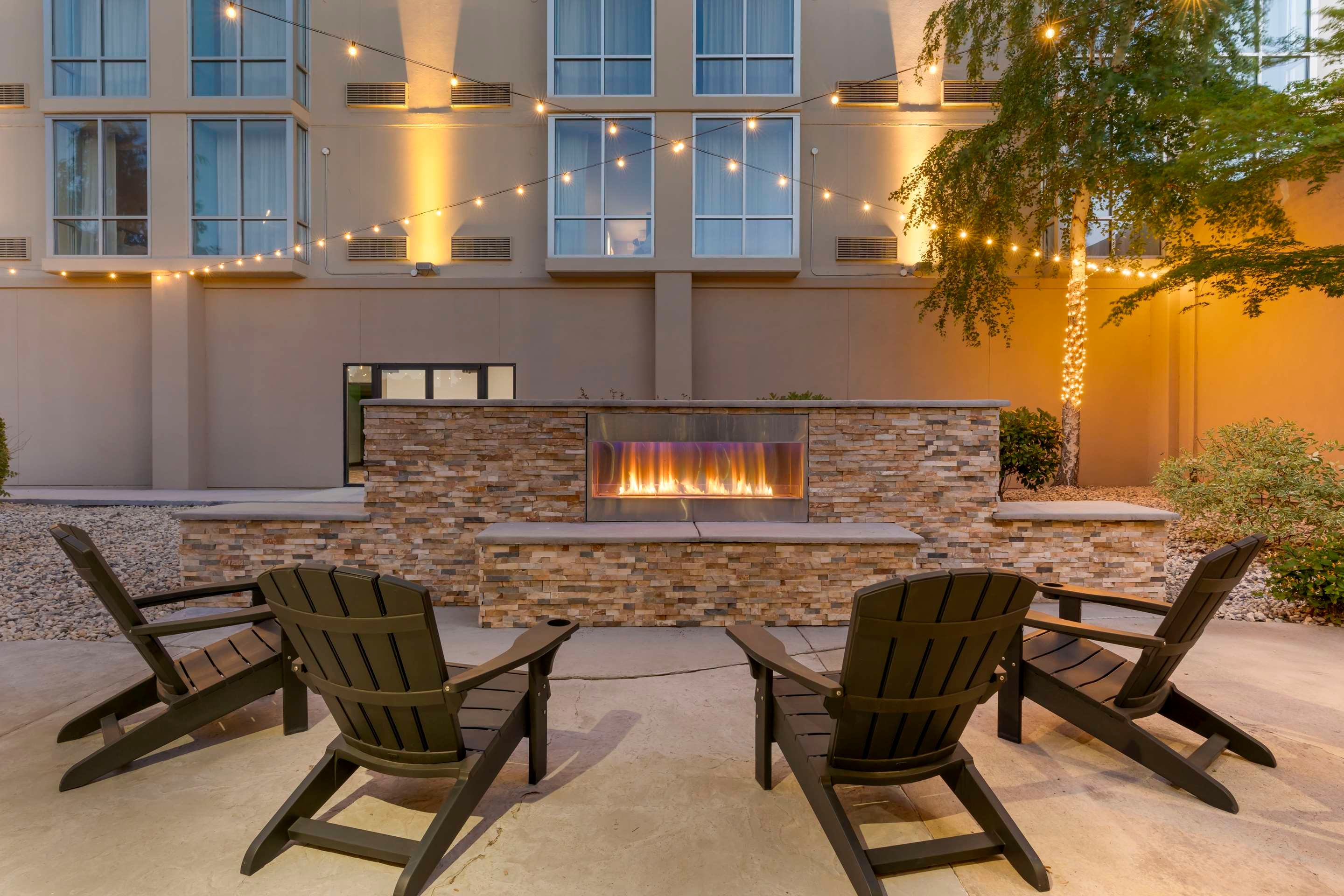 شرفة مرصوفة صورة