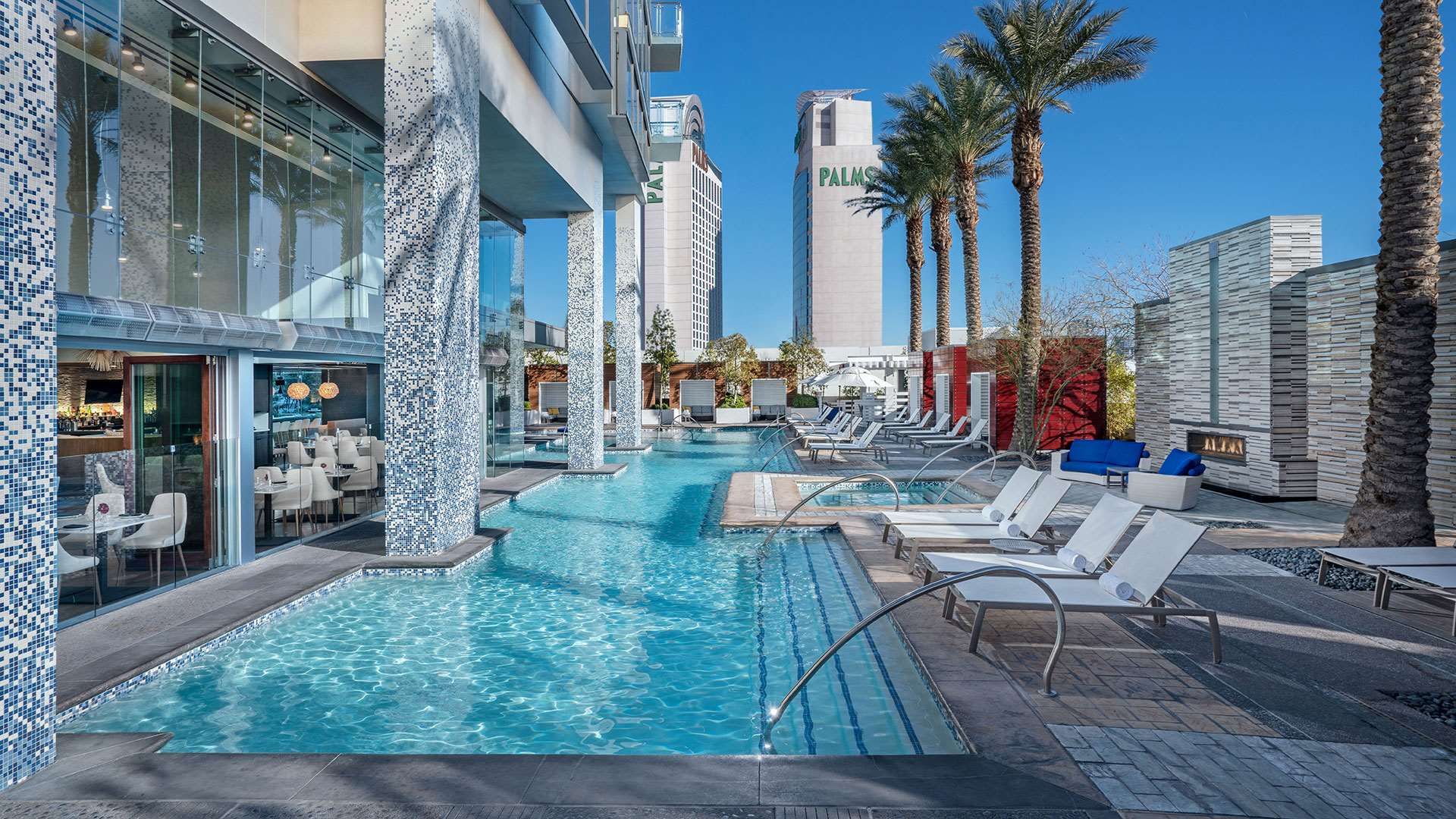 حوض السباحة صورة